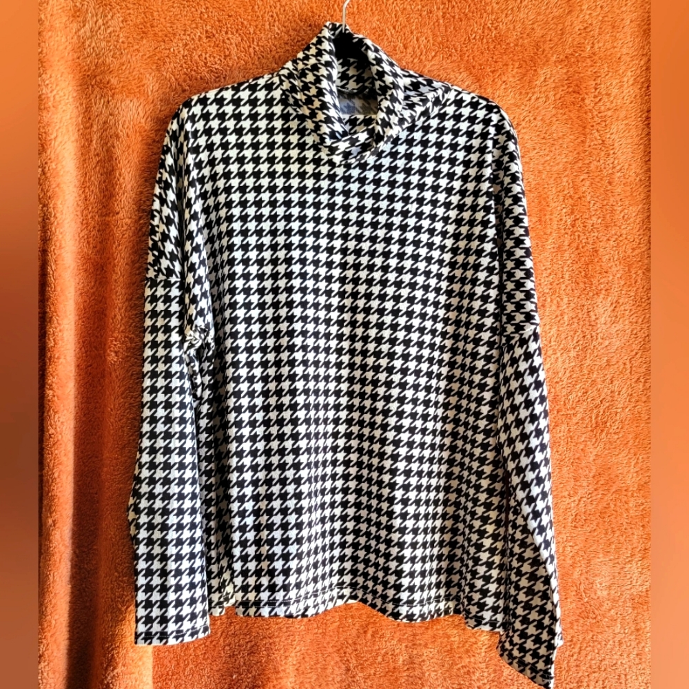 Turtle neck shirt 👕